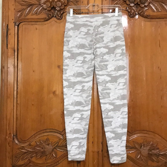 Monrow White Camo Joggers - Picture 3 of 6